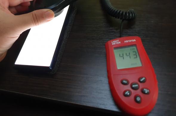 Luminozitate display Sony Xperia 5 și ecran văzut la microscop: Sony-Xperia-5_073.jpg