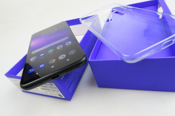 Motorola One Macro - Unboxing