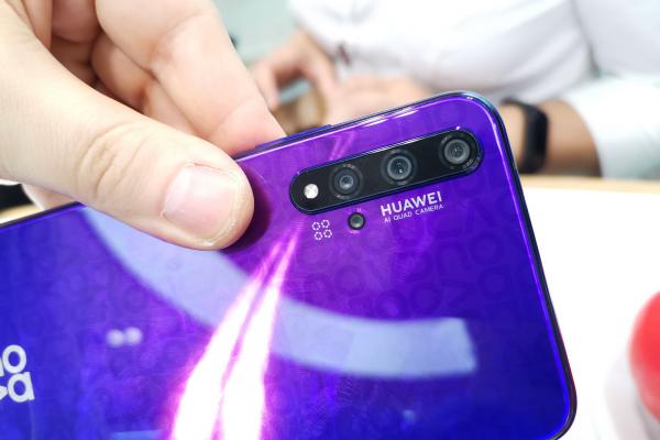 Huawei Nova 5T lansat oficial în România, alături de Watch GT 2 şi FreeBuds 3 într-un eveniment cu tema moto VR