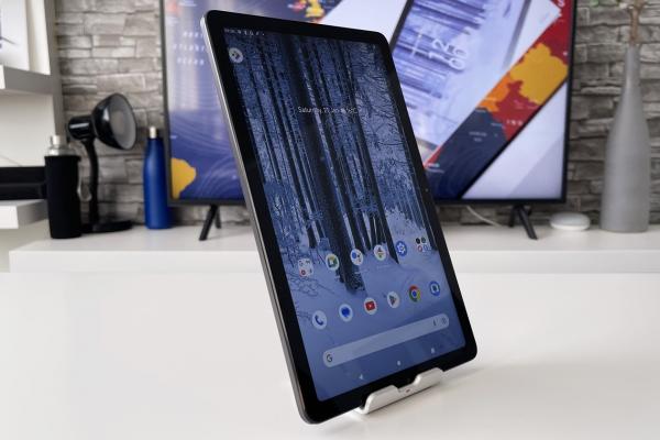 Nokia T21: Display de interior, de canapea, de binging
