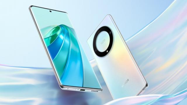 <b>Honor Magic 5 Lite e pregătit de debut! Apare în randări, iar câteva specificații sunt dezvăluite</b>Honor urmează să lanseze seria de telefoane Magic 5, atât în China, cât și la nivel global. Se vehicuelază că lineup-ul va sosi la sfârșitul lunii februarie, în cadrul târgului de tehnologie MWC din Barcelona. Pe lângă modelele Honor Magic 5, 5 Pro