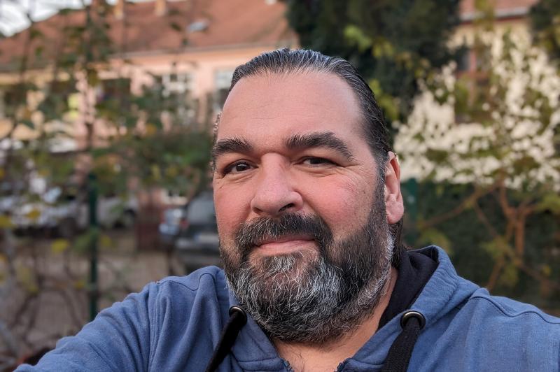 Google Pixel 7 Pro - Mostre Foto (selfie): pxl_20221204_141106078.portrait.jpg