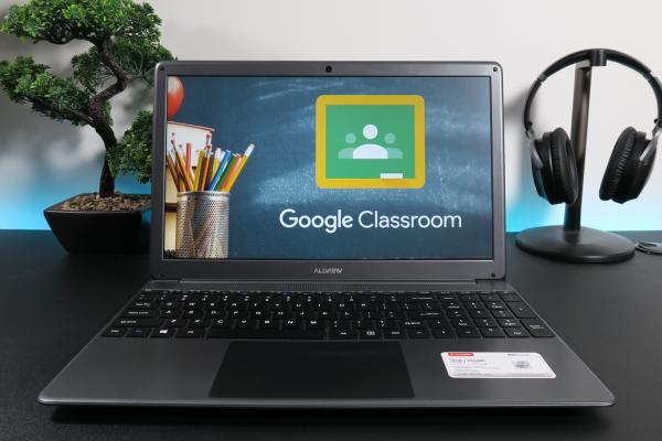 Allview Allbook i Review - Laptop multimedia, versatil, bun pentru școala online și munca de acasă
