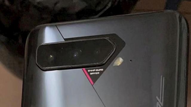 <b>ASUS ROG Phone 5 va avea și o variantă de top cu 16 GB RAM; Apare în GeekBench</b>Printre smartphone-urile de gaming ale anului 2021 ce se pregătesc de lansare îl avem și pe ASUS ROG Phone 5, telefon care în ultima perioadă a bifat câteva leak-uri. L-am văzut listat în GeekBench prin decembrie