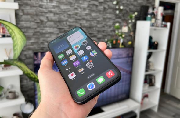 Apple iPhone 16 Plus - Display: IMG_1547.jpg