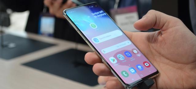 Telefonul de legendă, Samsung Galaxy S10, din nou pe rafturi - acum în stoc la un retailer local