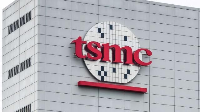 <b>Cipuri interzise descoperite în produse Huawei: TSMC reacționează la investigațiile SUA</b>Compania TSMC a fost implicată într-o investigație realizată de către Departamentul de Comerț al SUA. După cum scriam în urmă cu câteva zile, e vorba despre suspiciuni cu privire la furnizarea unor cipseturi ce folosesc tehnologie americană spre Huawei