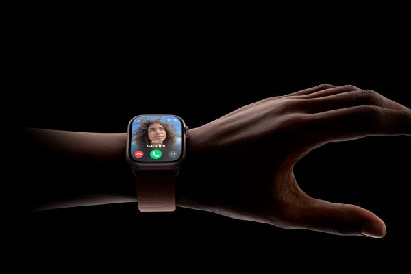 Apple își pregătește terenul pentru gesturi aeriene: viitorul control al dispozitivelor Apple TV și Apple Watch; Tehnologia din spatele brățării Mudra Band