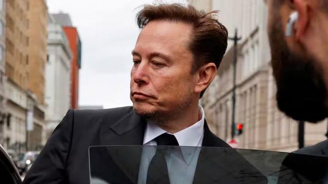 <b>Elon Musk se teme de producătorii chinezi de automobile, crede că „își vor demola concurenții”</b>CEO-ul Tesla, Elon Musk, și-a exprimat recent îngrijorarea cu privire la capacitatea producătorilor chinezi de a depăși competitori globali în absența barierelor comerciale. Acest lucru vine în contextul în care BYD, una dintre cele mai importante