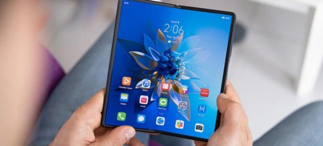 Smartphone-ul pliabil Honor Magic X (Fold) va debuta în primul trimestru din 2022; Varianta compactă, Magic Wing, se lasă așteptată