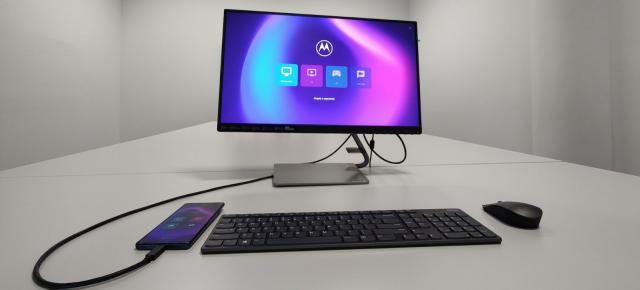 Motorola pornește un maraton de gaming pe moto g200 5G, cu premii de la YouTuberii tăi preferaţi