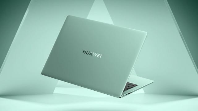 <b>HUAWEI anunță lansarea laptop-ului MateBook 14s; Avem și ofertă promo cu boxă HUAWEI Sound, mouse și rucsac cadou</b>Pe final de săptămână avem parte și de o lansare importantă de la HUAWEI și anume anunțul noului membru al familiei de laptop-uri MateBook. Noul model se numește HUAWEI MateBook 14s și este un notebook cu ecran de 14.2 inch