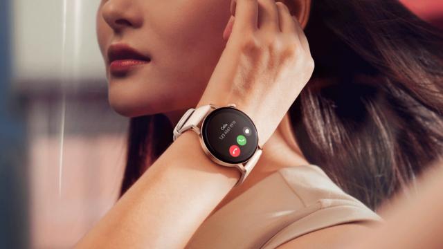 <b>Preț și disponibilitate HUAWEI Watch GT 3 în România</b>Finalul lunii noiembrie ne aduce iată și lansarea ceasului inteligent HUAWEI Watch GT 3 în România, purtabil disponibil în variante de 42mm și 46mm care de astăzi este disponibil în regim de precomandă. Aflați din articolul 