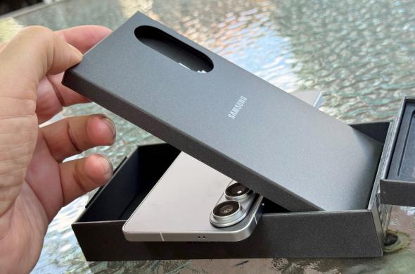 Samsung Galaxy S25 Edge - Unboxing: Samsung-Galaxy-S25-Edge-Unboxing_005.jpg