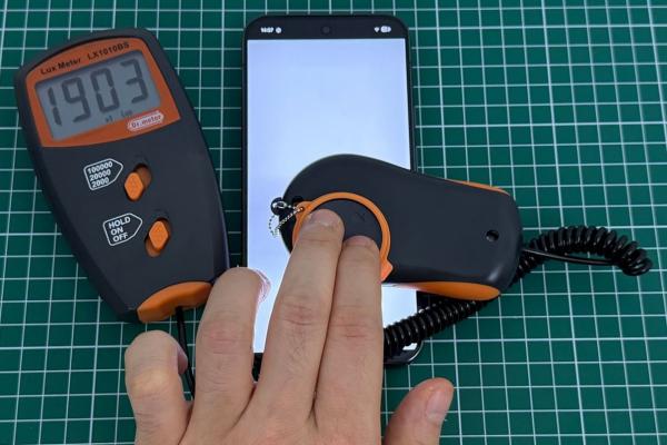 Google Pixel 10 Pro XL - Test luminozitate