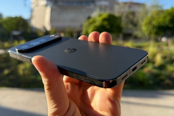 Google Pixel 10 Pro XL: Acustică tăioasă, cu volum generos - poate prea generos