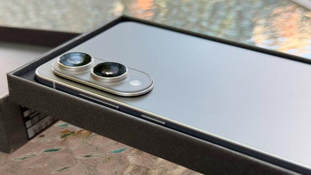 <b>Samsung Galaxy S25 Edge: Benchmark-uri între seria S24 şi S25</b>Samsung Galaxy S25 Edge vine cu un procesor de 3 nanometri, un Qualcomm Snapdragon 8 Elite for Galaxy, tactat la 4.47 GHz. Adică fix ce găsim şi pe S25 Ultra şi S25+. E un CPU octa core, cu nuclee Oryon, dezvoltate in house 