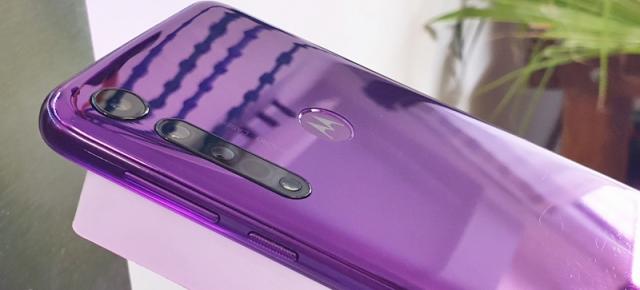 Preț și disponibilitate Motorola One Macro în România