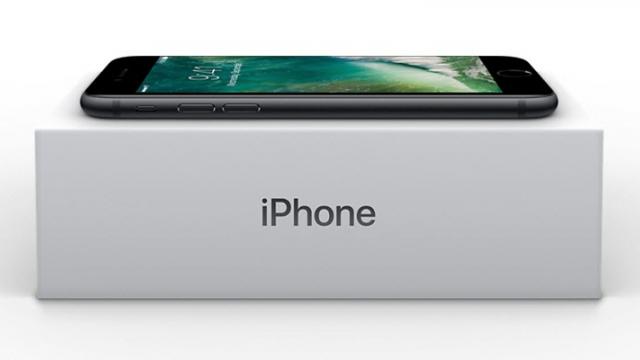 <b>Orange anunță Top Upgrade - programul prin care clienții se vor putea bucura de un nou iPhone în fiecare an</b>Astăzi operatorul Orange România are o surpriză pentru fanii produselor Apple, și în special pentru cei care apreciază modelele de terminale iPhone. Ei bine, este vorba despre lansarea programului Top Upgrade prin care clienții se vor putea bucura de cel