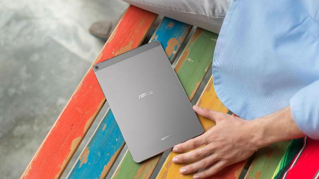 <b>Asus anunță tableta ZenPad Z10; vine cu 3 GB RAM, acustică DTS și chipset SD650</b>În exclusivitate prin intermediul operatorului american Verizon este lansată astăzi tableta Asus ZenPad Z10 - model cu display de 10 inch, 3 GB memorie RAM și procesor Qualcomm Snapdragon 650. Primim difuzoare stereo cu acustică DTS la bord, dar și