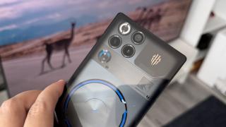 REDMAGIC 11S Pro: Camera e acolo doar pentru a bifa specs