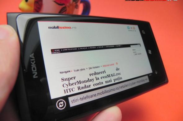 Review Nokia Lumia 800 - Design de Nokia N9, Mango cu soluții GPS noi și succes prematur (Video): nokia_lumia_800_review_mobilissimo_26.jpg