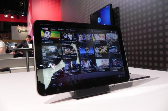 MWC 2011: Motorola Xoom, o tabletă spectaculoasă pe care am putut-o vedea În acțiune la MWC (Video): dscn3699jpg.jpg