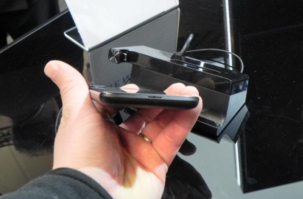 MWC 2012: LG Optimus 4G LTE preview - telefon cu ultra viteza și pentru europeni (Video): dscn0411jpg.jpg