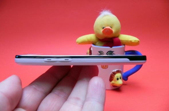 Review Allview P4 Duo: ce e mai bun din P5 și P4 Alldro combinat (Video): 17_allview_p4_duo_review_mobilissimo_rojpg.jpg