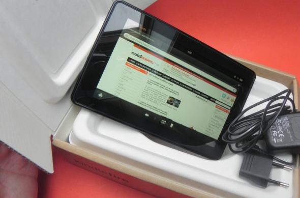 Unboxing Amazon Kindle Fire - scoatem din cutie În premieră cea mai râvnita tableta după iPad (Video): dscn0148jpg.jpg