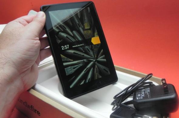 Unboxing Amazon Kindle Fire - scoatem din cutie În premieră cea mai râvnita tableta după iPad (Video): dscn0137jpg.jpg