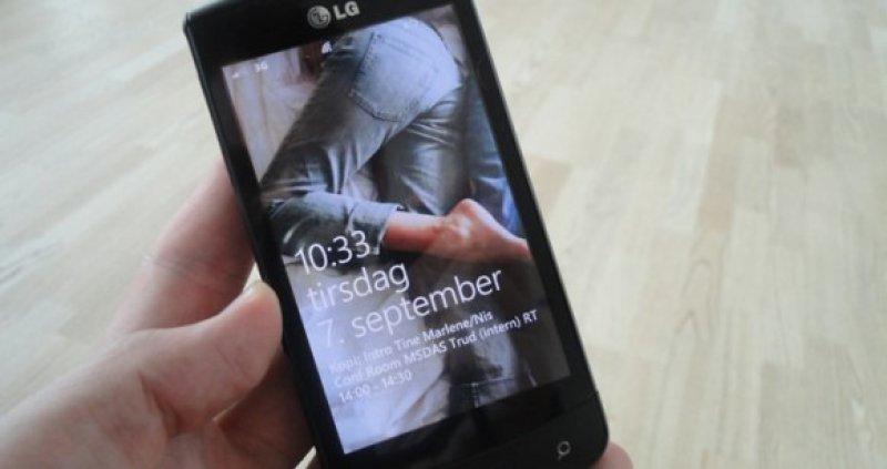 Cele mai noi smartphone-uri LG, anuntate intr-o conferinta de presa digitala: lg_optimus_one_03.jpg