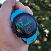 Review Garmin Forerunner 265: Smartwatch cu ecran AMOLED pentru sportivi; Vine cu AOD și NFC, dar și  cu autonomie de 10+ zile