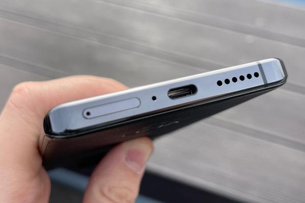 vivo X90 Pro: Acustică stereo echilibrată, sunet cu bas, înalte și medii bine diferențiate
