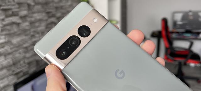 Telefoanele Google Pixel primesc suport 5G în România odată cu actualizarea Android 13 QPR3 Beta 1