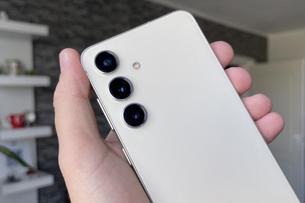 Samsung Galaxy S24 review detaliat în limba română (Evaluare Mobilissimo)