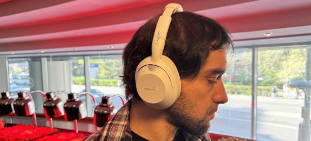 Cu urechile pe Sony Ult Wear, căştile Sony de 1000 de lei care se bat cu cele de 1500 (Video)