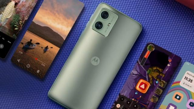 <b>Motorola Moto G64 5G se lansează cu o baterie uriaşă la mijloc de aprilie; Are şi procesor nou</b>Motorola Moto G64 5G pare să fie următorul telefon important de la Moto, un veritabil battery phone, dacă ne luăm după teasere şi scăpări. Pare să vină în continuarea lui Moto G54 şi G54 Power, lansate la noi în toamna lui 2023. Ce detalii avem aflaţi