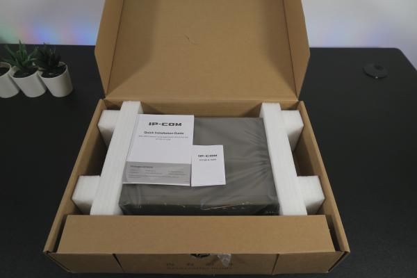 IP-COM G1110P-8-150W - Unboxing