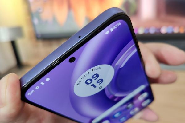 Motorola Edge 30 Neo: Conectivitatea livrează ce promite midrange-ul 5G clasic
