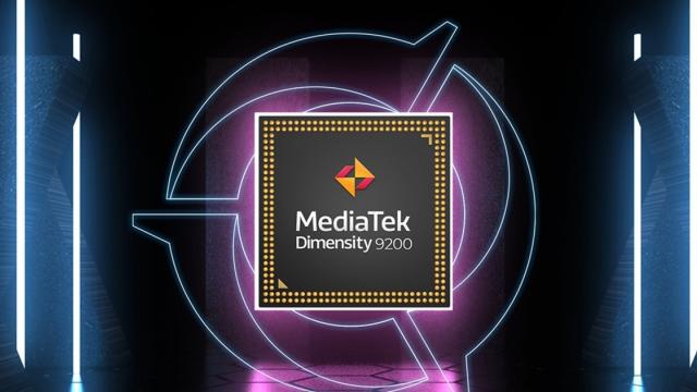 <b>CPU-ul MediaTek Dimensity 9200 are specificațiile dezvăluite înainte de debut; Va fi un rival de luat în serios pentru Snapdragon 8 Gen 2</b>Înainte cu doar câteva zile de lansare, iată că apar pe web și specificatiile noului cipset flagship pregătit de către MediaTek - Dimensity 9200. Detaliile au fost dezvăluite de către tipster-ul Digital Chat Station pe Weibo. Se pare că acest CPU