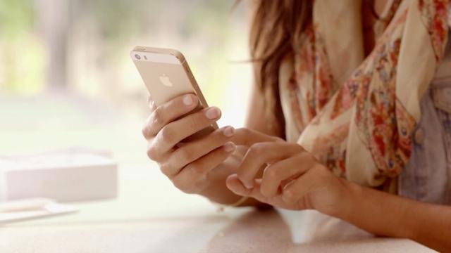 <b>892.000 de numere de telefonie au fost portate în 2017 conform ANCOM; Iată cine a câştigat cei mai mulţi clienţi</b>Potrivit celui mai nou raport emis de către ANCOM, pe parcursul anului 2017 au fost portate un număr total de 892.000 numere de telefoane. Operatorul care s-a bucurat de cel mai mare val de clienți proveniți din portare a fost chiar Digi Mobil