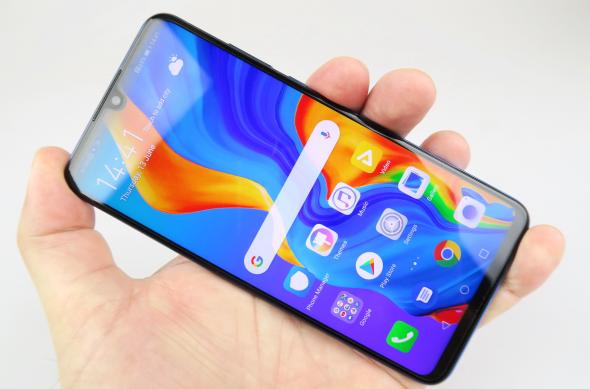Huawei P30 Lite - Galerie foto Mobilissimo.ro: Huawei-P30-Lite_046.JPG