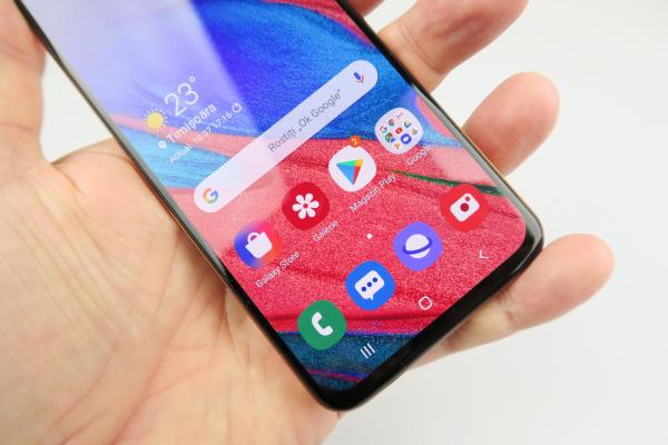Samsung Galaxy A40 Review în Română