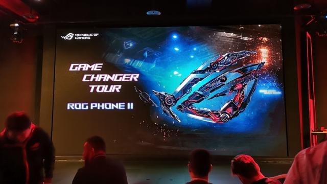 <b>Cum a fost evenimentul ROG Phone 2 din Taiwan + câteva concluzii despre direcţia ASUS</b>În cazul în care aţi aruncat o privire pe pagina mea de Facebook, aţi remarcat probabil că am fost în Taipei, Taiwan. Nu am fost acolo doar pentru fructe de mare şi peisaj, ci şi pentru a vedea la treabă noul ROG Phone 2