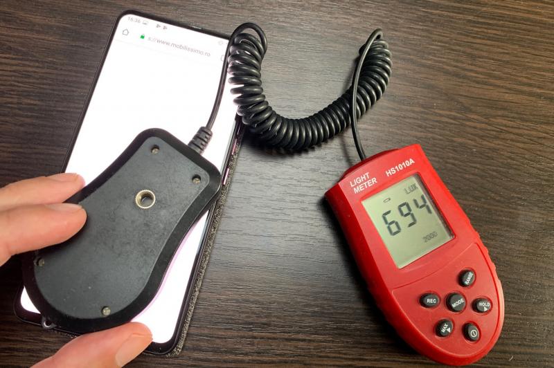 Luminozitate display Allview Soul X6 Xtereme și ecran văzut la microscop: Allview-Soul-X6-Xtereme_071.jpg