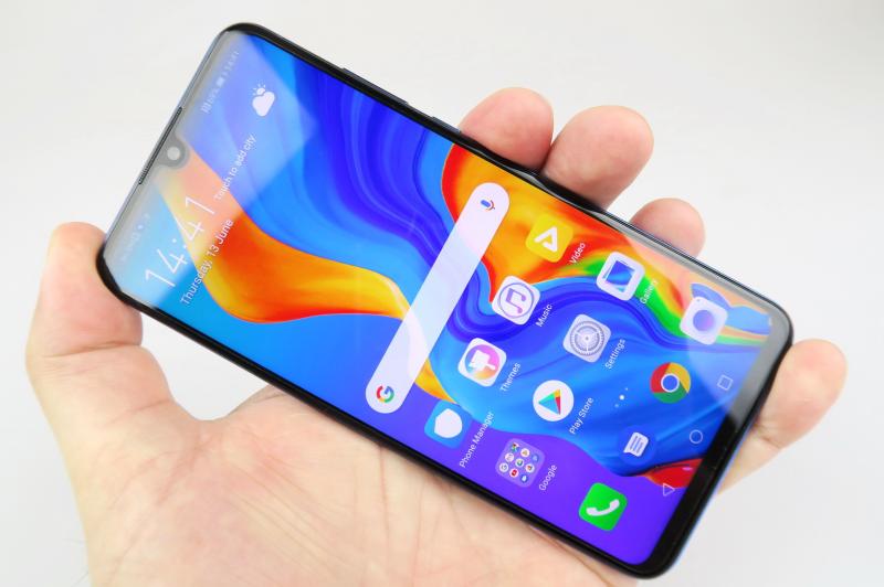 Huawei P30 Lite - Galerie foto Mobilissimo.ro: Huawei-P30-Lite_046.JPG