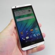 HTC Desire 820 review: maşina de selfie şi gaming cu design glossy, camera cu mici "arsuri" (Video)