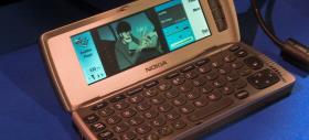 Ştiaţi că: Nokia 9210 Communicator a fost primul smartphone cu ecran color, plus primire și trimitere de faxuri