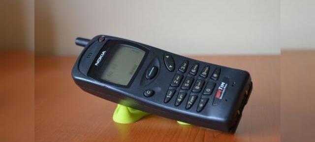 RETROreview Nokia 3110: telefonul care a inventat butonul contextual (Video)